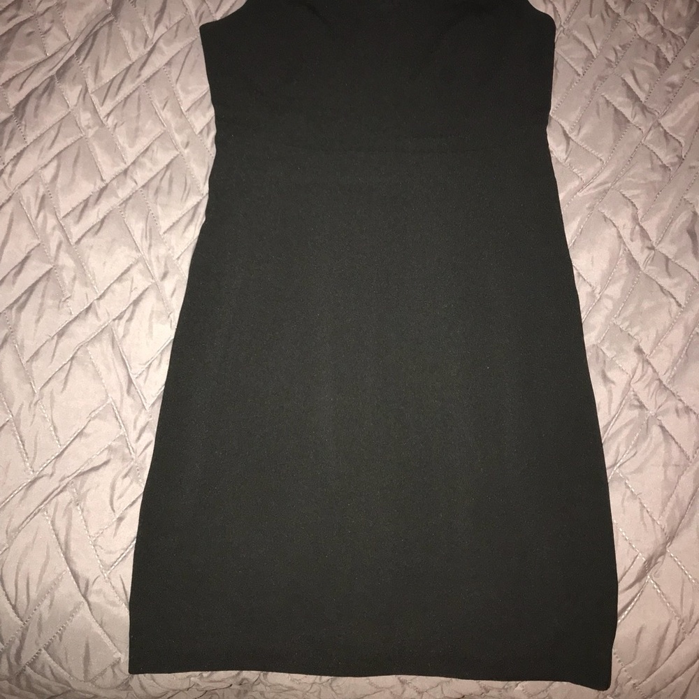 Dress - Picture 4 of 4